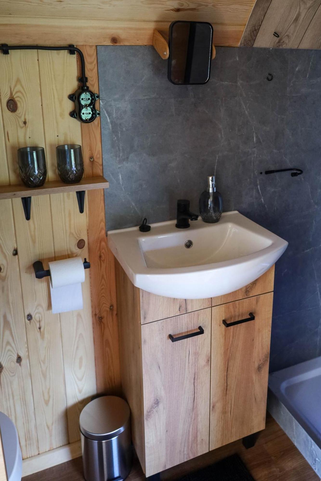 Oaza Swiety Spokoj - Domek Z Balia I Jacuzzi Rzasnik 外观 照片
